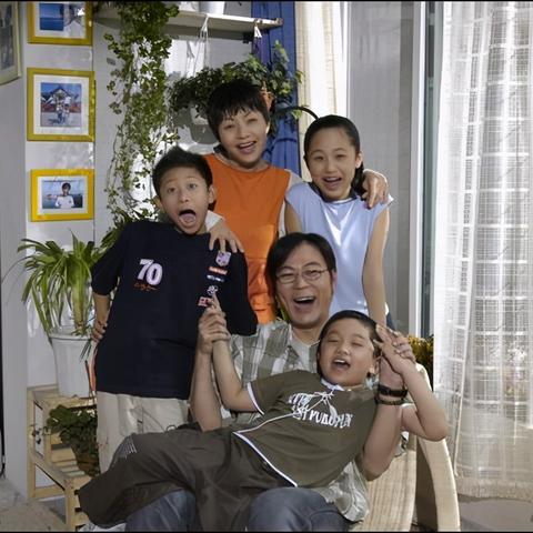 撒贝宁关晓彤带火的明星款广场舞是什么类型？附普通人实战跳法