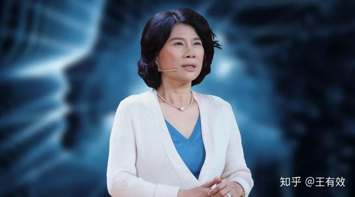 董明珠回应下属成网红，从个人IP到品牌共赢，企业该把控哪些核心边界？