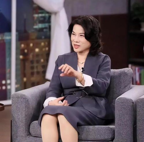 董明珠二刷洛阳的汉服选款逻辑揭秘！普通人复刻同款/场景适配全攻略