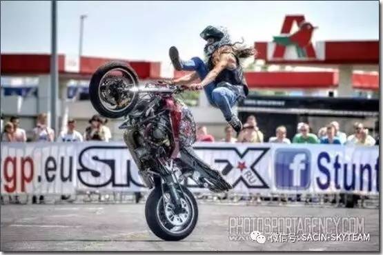 特技摩托类型全解析，从入门到职业，怎么选车练技巧适配核心需求？