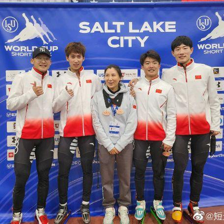 热血传奇官方客户端下载全类型拆解，正版/怀旧服/微端怎么选？附2026年最新避坑攻略