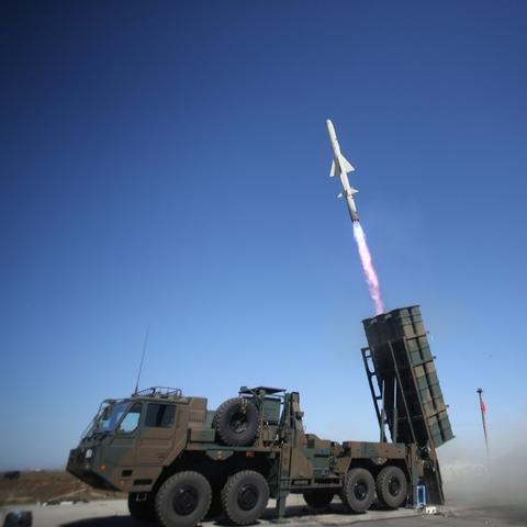 合金弹头1怎么下才靠谱？PC/手机全渠道类型解析+2026实测避坑指南