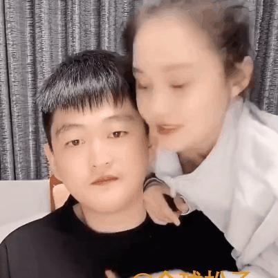 球球大作战怎么快速上超神？躲球、团战、发育全阶段硬核攻略