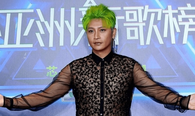 陈志朋现在靠什么逆袭？拆解他从争议穿搭到情怀IP的转型全路径