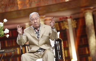 配音泰斗冯雪锐病逝，港片黄金声线陨落，给配音人留了哪些可复制心法？