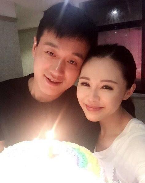 独家拆解佟大为娇妻关悦的4类爆款美照，普通人可直接复制的出片公式