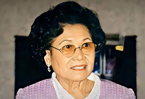 94岁中国女首富豪分300亿给儿媳，家族传承的破局密码是什么？