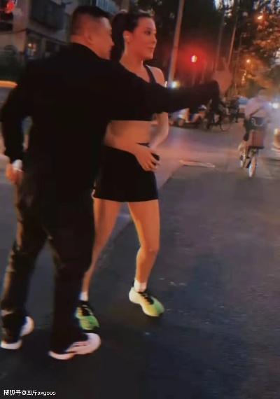 偶遇谷爱凌街头跑步，普通人可复刻的非健身房精英跑法全解析
