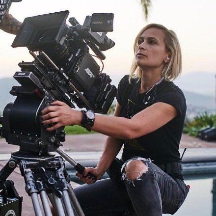 李香凝谈鲍德温误杀摄影师，好莱坞片场枪支安全的致命漏洞为何屡禁不止？