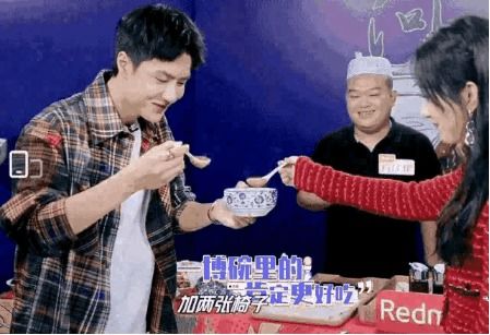 赵丽颖陈晓公开恋情类型深度剖析，内娱初代CP的3种半公开模板+粉丝情绪应对全指南