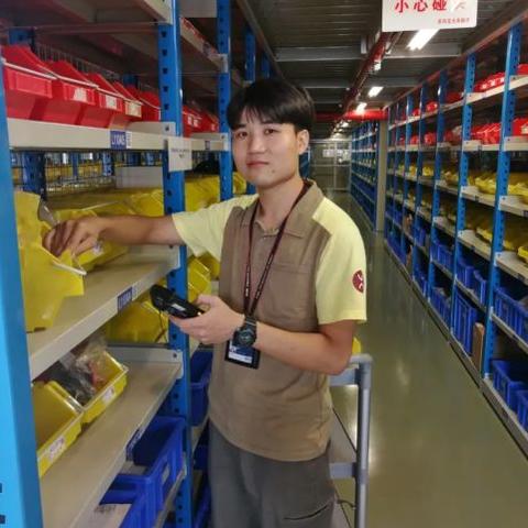 洛奇英雄传奉献奖章怎么换最值？类型划分、热门需求匹配全攻略